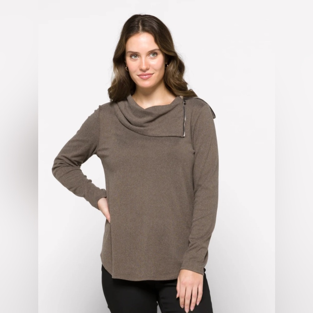 FORTUNE + IVY
Katelyn Zipper Detail Cowl Neck Knit Top NWT